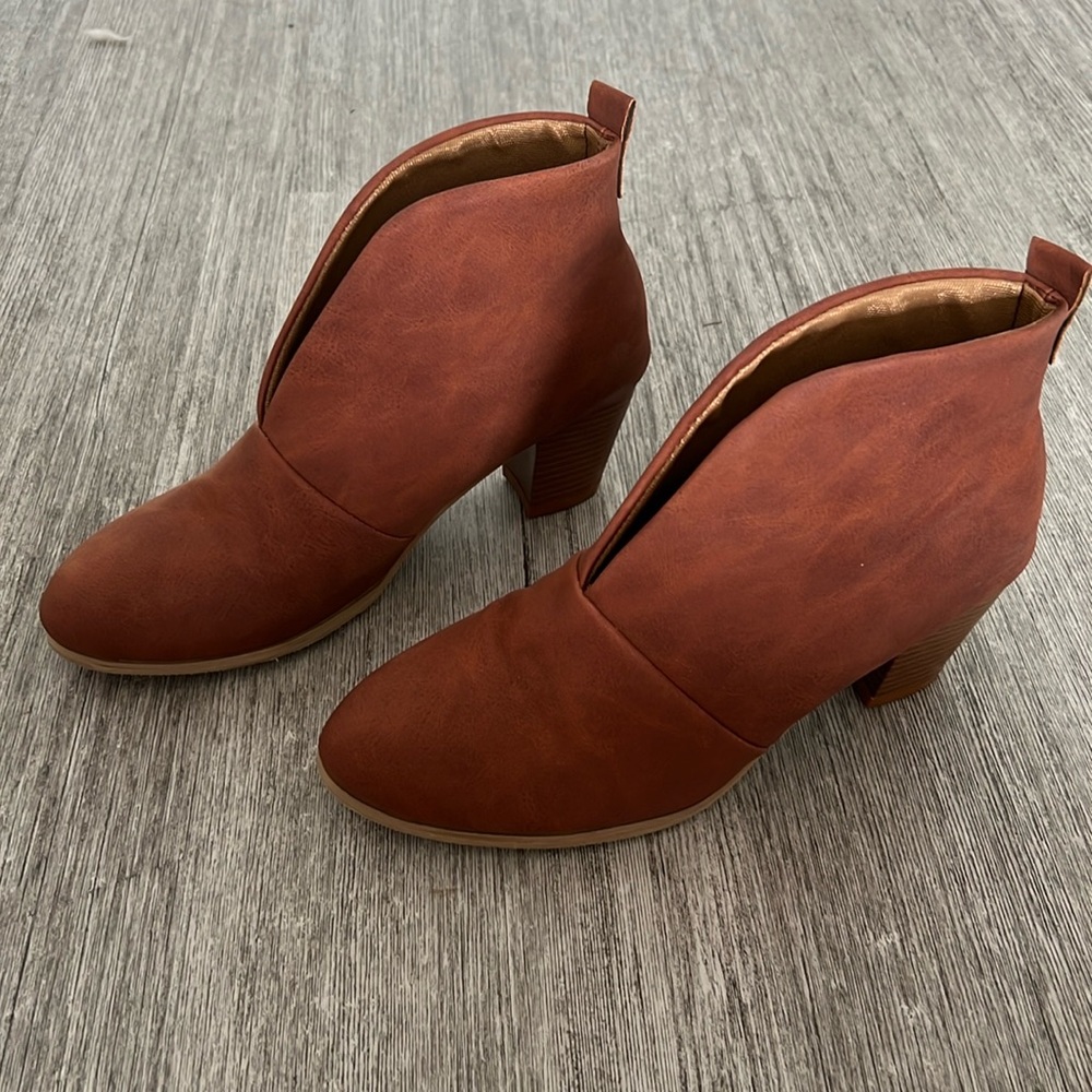 SHEIN brown fake leather/suede ankle boots - size 40/8.5